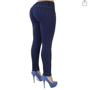 Juniors Butt Lifting Skinny Jeans